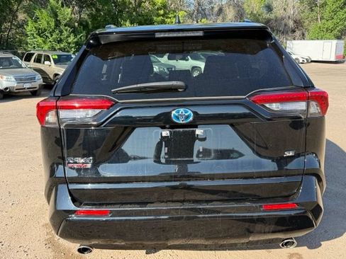 Used 2024 Toyota RAV4 SE w/ Weather & Moonroof Package AWD/4WD image 5