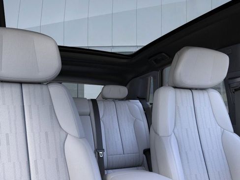 New 2026 Cadillac Lyriq Luxury image 24