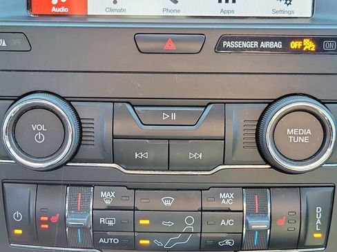 Used 2019 Ford Explorer XLT w/ Equipment Group 201A image 30