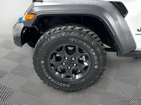Used 2023 Jeep Wrangler Unlimited w/ 8.4" Radio Group AWD/4WD image 25