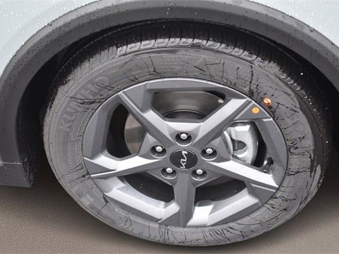 New 2025 Kia K4 LXS image 11