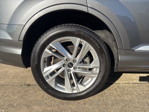 Used 2021 Audi Q7 3.0T Premium Plus w/ Executive Package image 32