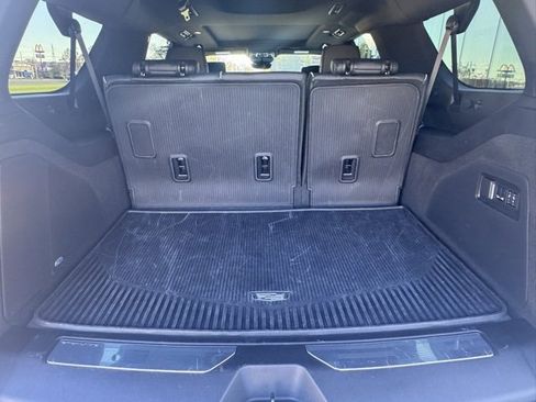 Used 2025 Cadillac Escalade ESV Sport w/ LPO, ONYX Package image 35