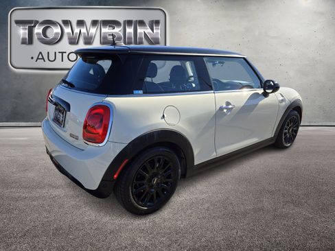 Used 2019 MINI Cooper 2-Door Hardtop image 4