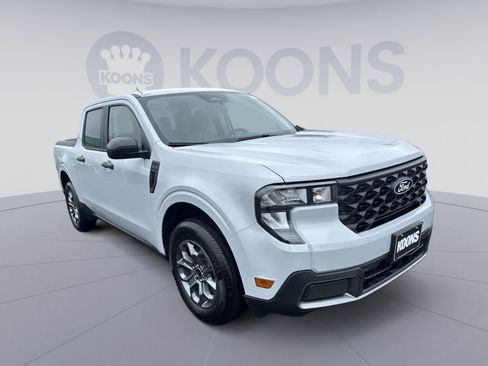Used 2025 Ford Maverick XLT w/ Equipment Group 302A AWD/4WD image 18