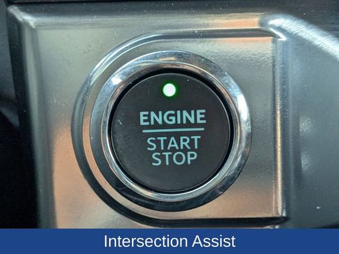 Certified 2023 Ford F150 Lariat w/ Equipment Group 502A High image 29