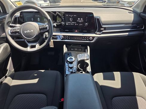 Used 2025 Kia Sportage LX AWD/4WD image 12