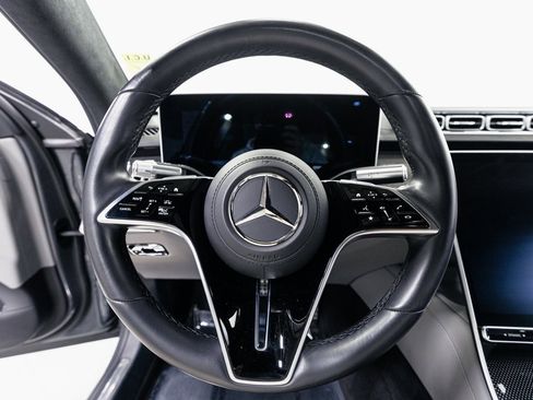 Used 2023 Mercedes-Benz S 580 4MATIC Sedan w/ AMG Line image 12