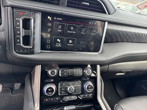 Used 2024 GMC Yukon XL Denali AWD/4WD image 21