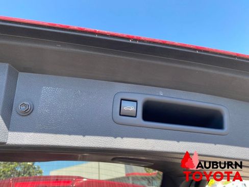 Used 2023 Toyota Highlander Platinum AWD/4WD image 14