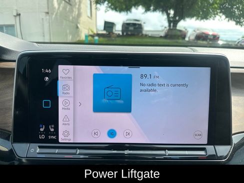 Used 2025 Volkswagen Atlas SE w/ Panoramic Sunroof Package FWD image 17