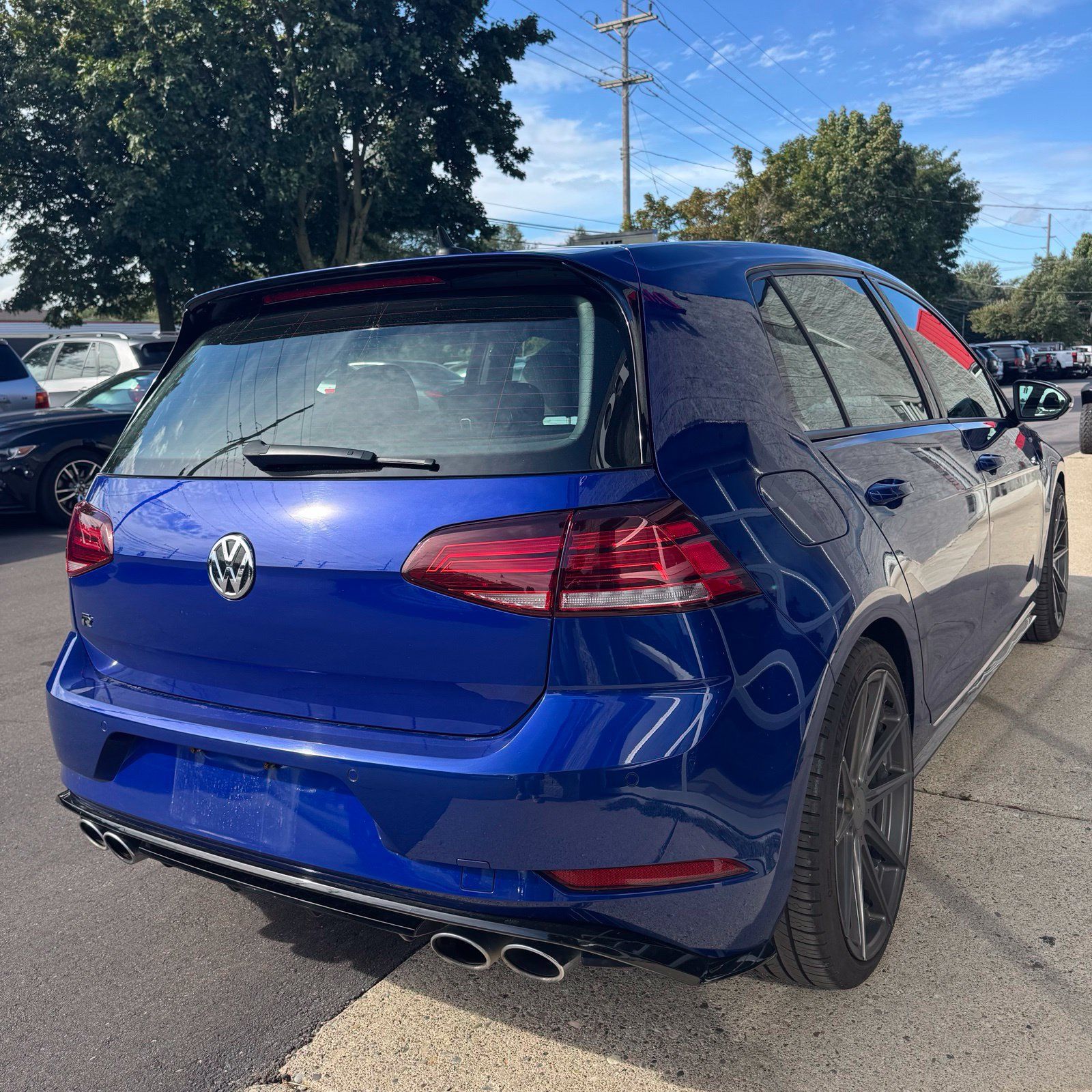 Used 2019 Volkswagen Golf R 4-Door AWD/4WD image 7