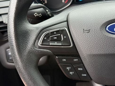 Used 2018 Ford Escape SE FWD image 21
