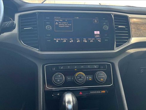 Used 2019 Volkswagen Atlas SEL Premium image 33
