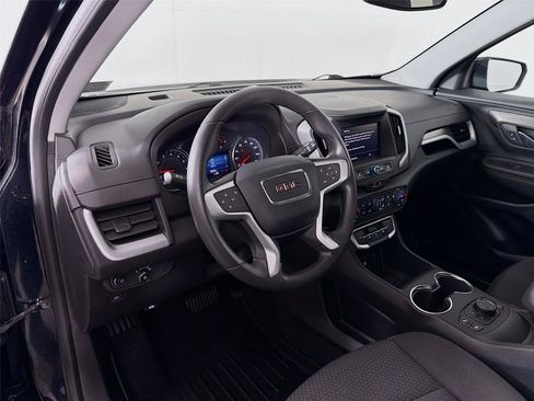 Used 2022 GMC Terrain SLE w/ Driver Convenience Package image 9