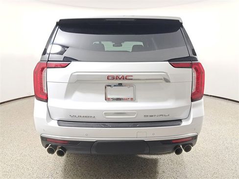 Used 2024 GMC Yukon XL Denali image 6