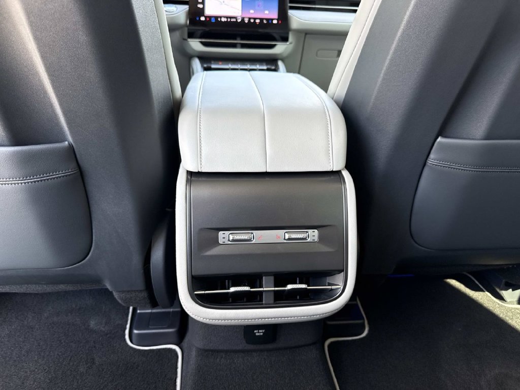 New 2026 Lincoln Nautilus Premier w/ Equipment Group 102A AWD/4WD image 16