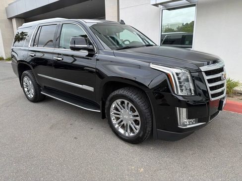 Used 2018 Cadillac Escalade 4WD image 11