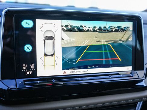 New 2026 Volkswagen Atlas Cross Sport SE AWD/4WD image 25