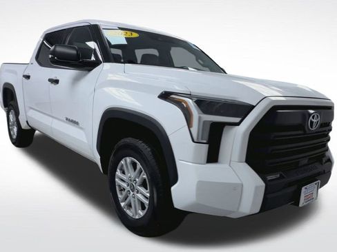 Used 2023 Toyota Tundra SR5 w/ SR5 Convenience Package image 16