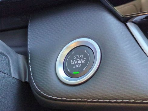 New 2025 Chevrolet Equinox LT w/ Safety and Technology Package image 17