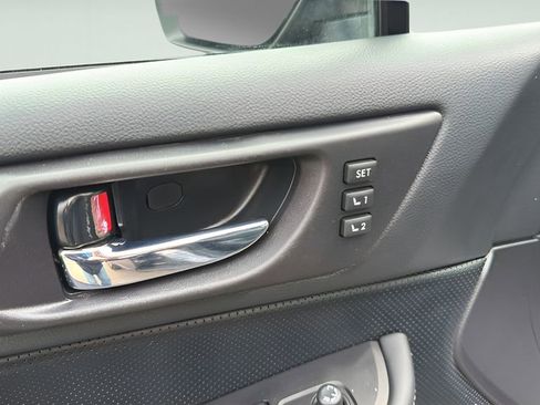 Used 2016 Subaru Outback 3.6R Limited image 31