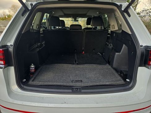 Certified 2024 Volkswagen Atlas SEL Premium R-Line image 12