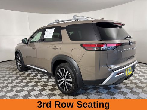 Used 2024 Nissan Pathfinder Platinum w/ Cargo Package image 7