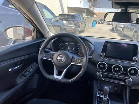 Used 2025 Nissan Sentra SV image 32