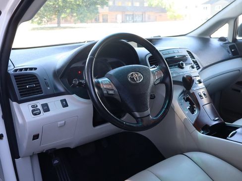 Used 2009 Toyota Venza AWD image 15