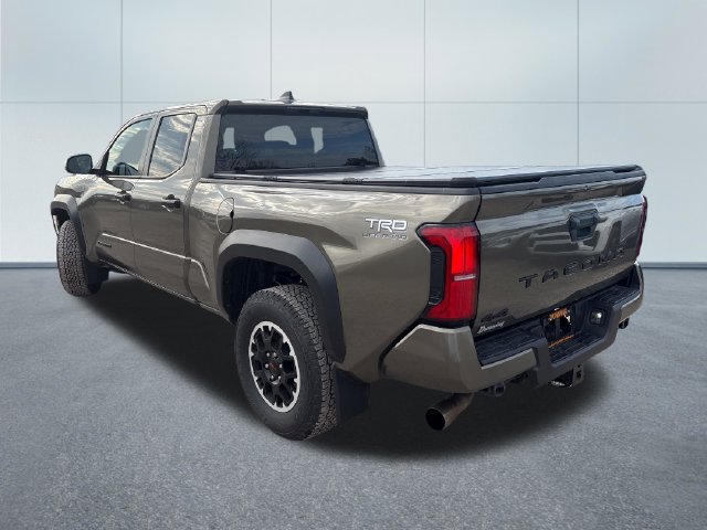 Used 2025 Toyota Tacoma TRD Off-Road AWD/4WD image 2