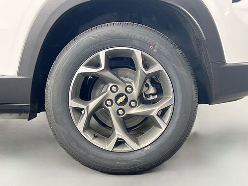 New 2026 Chevrolet Trax LT FWD image 28