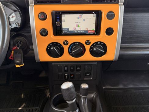 Used 2007 Toyota FJ Cruiser 4WD image 23