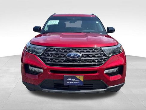 Certified 2024 Ford Explorer XLT w/ Equipment Group 202A AWD/4WD image 4