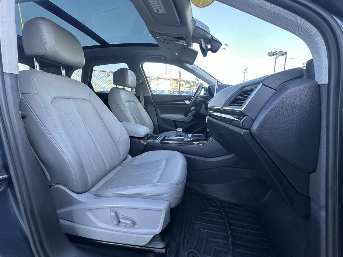 Used 2018 Audi Q5 Prestige AWD/4WD image 30