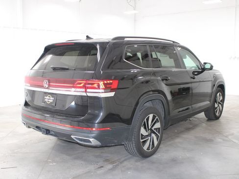 Used 2024 Volkswagen Atlas SE FWD image 9