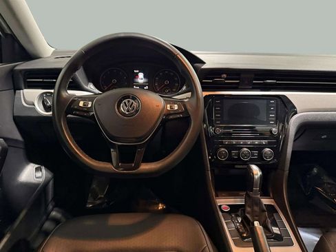 Used 2021 Volkswagen Passat 2.0T SE image 20