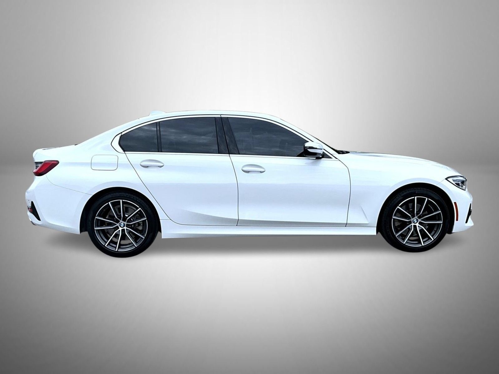 Used 2021 BMW 330i xDrive Sedan w/ Driving Assistance Package AWD/4WD image 4