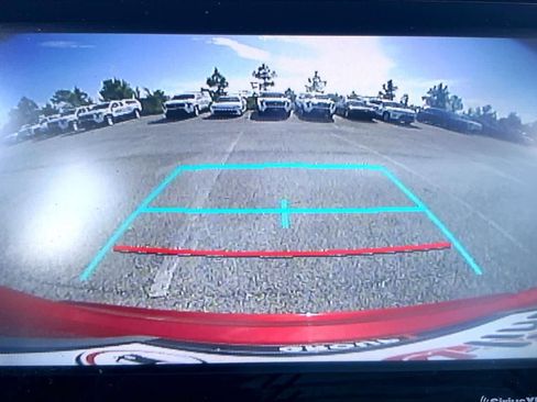 Used 2020 Toyota C-HR XLE FWD image 26