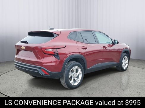 Certified 2024 Chevrolet Trax LS w/ LS Convenience Package image 3