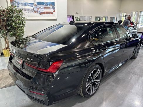 Used 2020 BMW 750i xDrive w/ Executive Package image 23