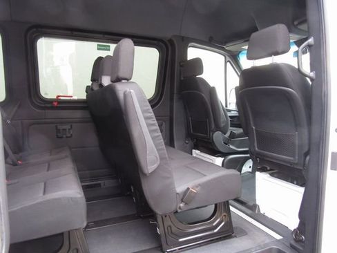 Used 2024 Mercedes-Benz Sprinter 2500 image 16