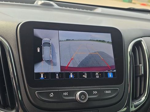 Used 2022 Chevrolet Equinox RS w/ Infotainment Package FWD image 24