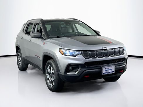 Used 2022 Jeep Compass Trailhawk w/ Trailhawk Convenience Group image 3