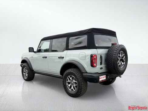 Used 2024 Ford Bronco Badlands AWD/4WD image 4