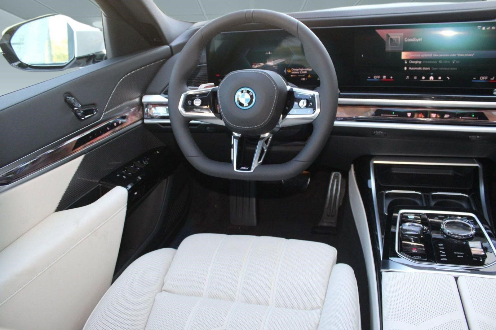 Used 2026 BMW i7 eDrive50 RWD image 28