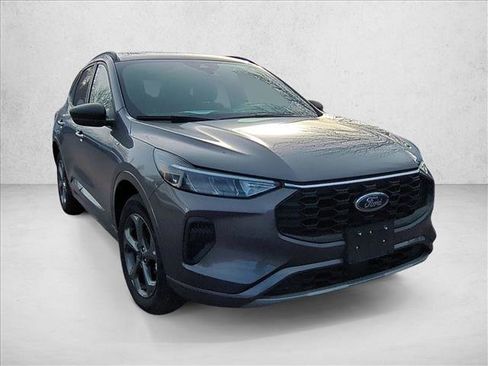 Used 2024 Ford Escape ST-Line image 3