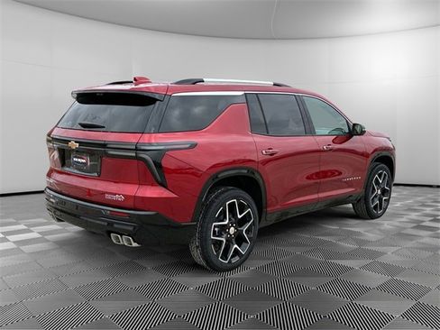 New 2026 Chevrolet Traverse High Country image 3