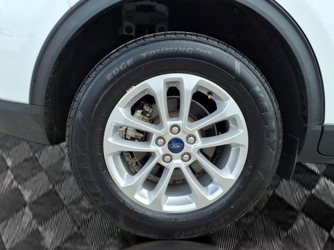 Used 2021 Ford Escape SE image 8