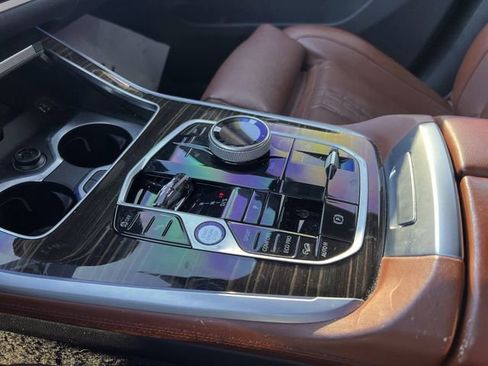 Used 2023 BMW X7 xDrive40i w/ Executive Package image 18